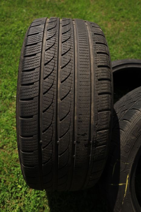 opony zimowe  Imerial 235/45/R18 stan bardzo dobry