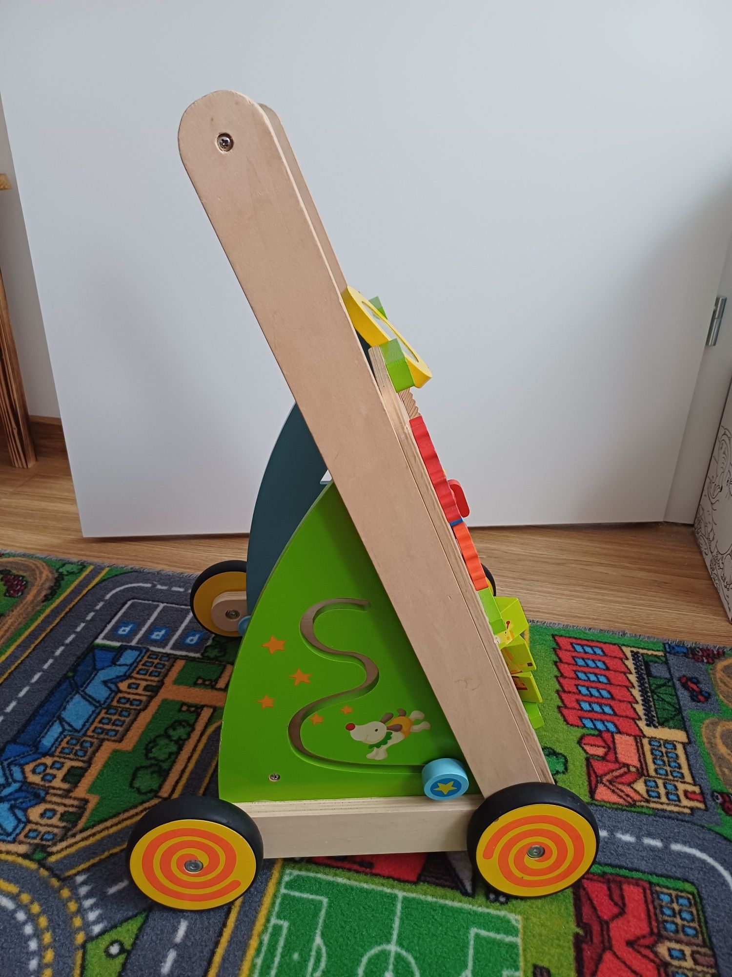 Drewniany pchacz dla dziecka