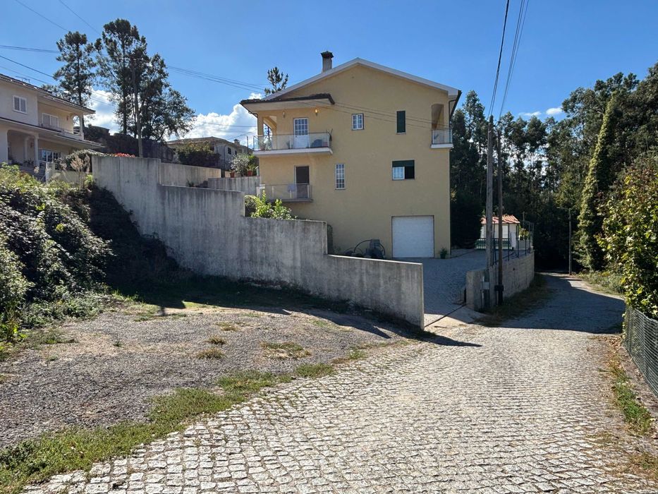 Vende-se Moradia T3+ Arouca