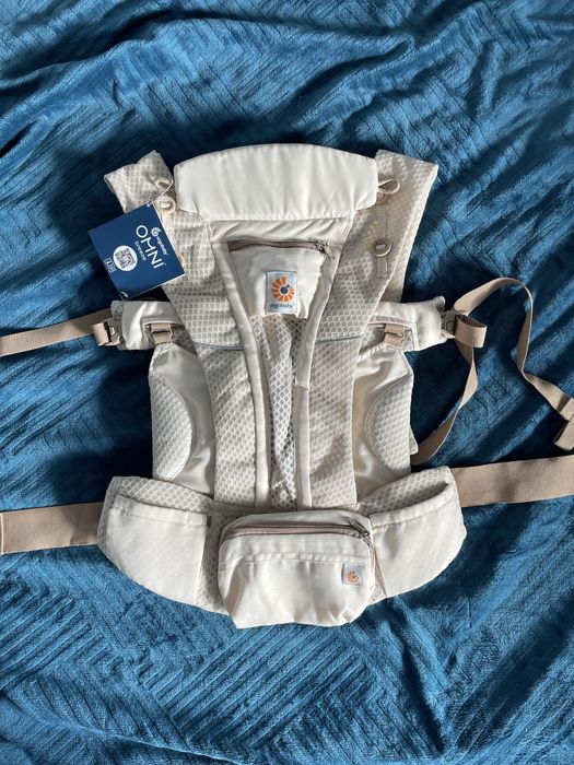 Nosidełko Ergobaby omni Breeze kolor beżowy