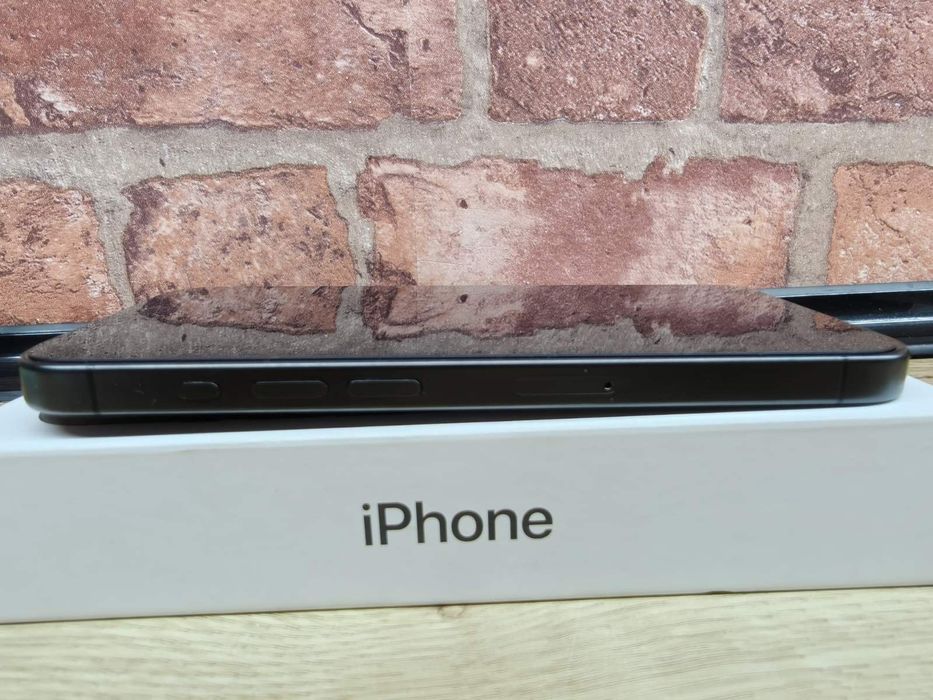 IPhone 15 pro 128 gb