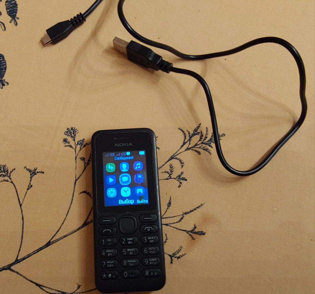 Мобильный телефон Nokia 130 Nokia 3120 classic