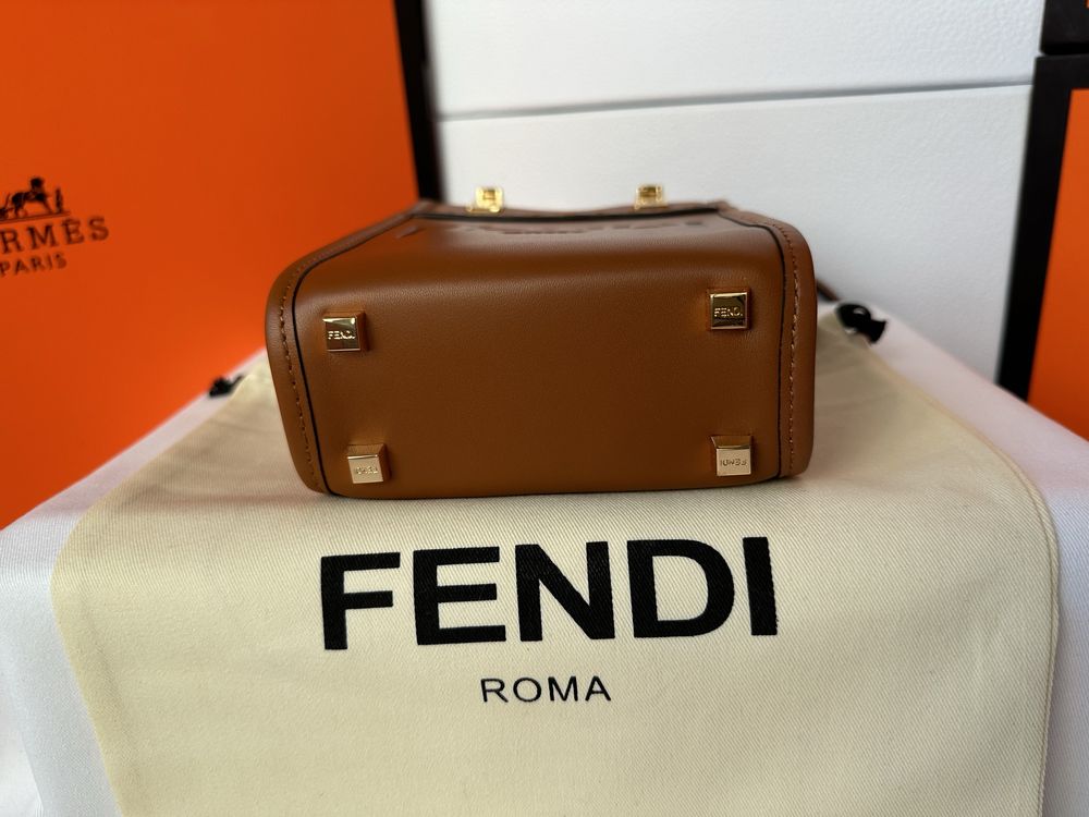 Torebka Fendi Mini Sunshine Shopper