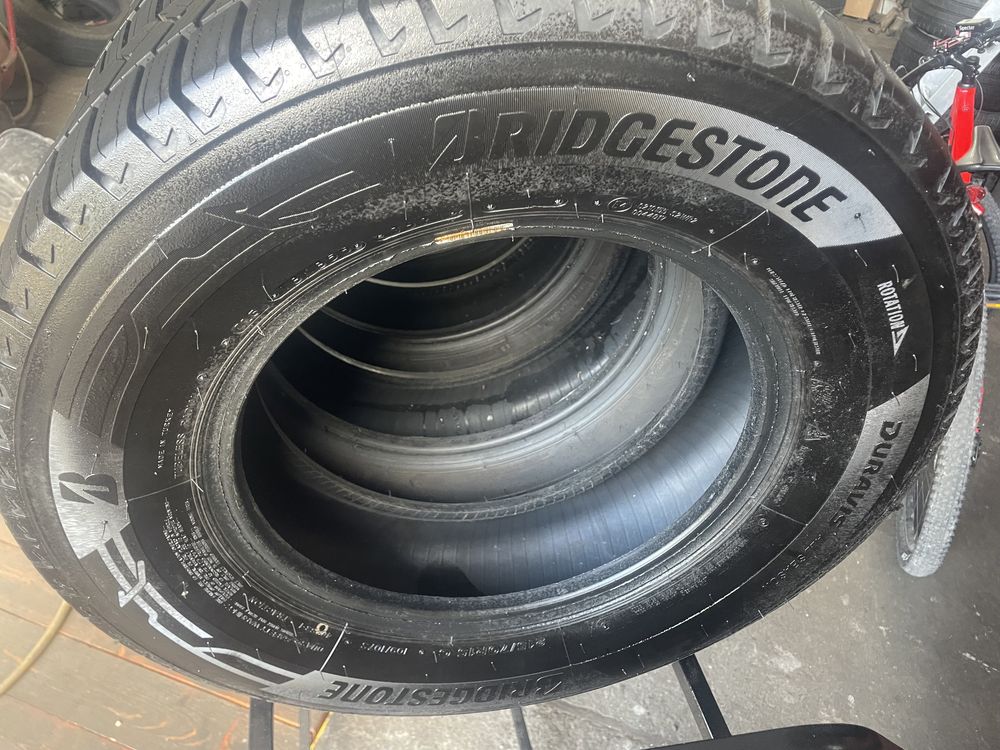 Bridgestone 215/70 R15 C jak nowe! 21 rok!