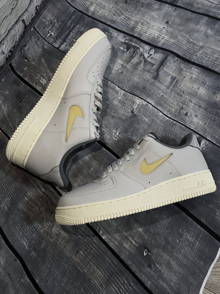 Кросівки Nike Air Force 1'07 LX(jordan)