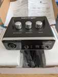 Аудіоінтерфейс behringer UM2