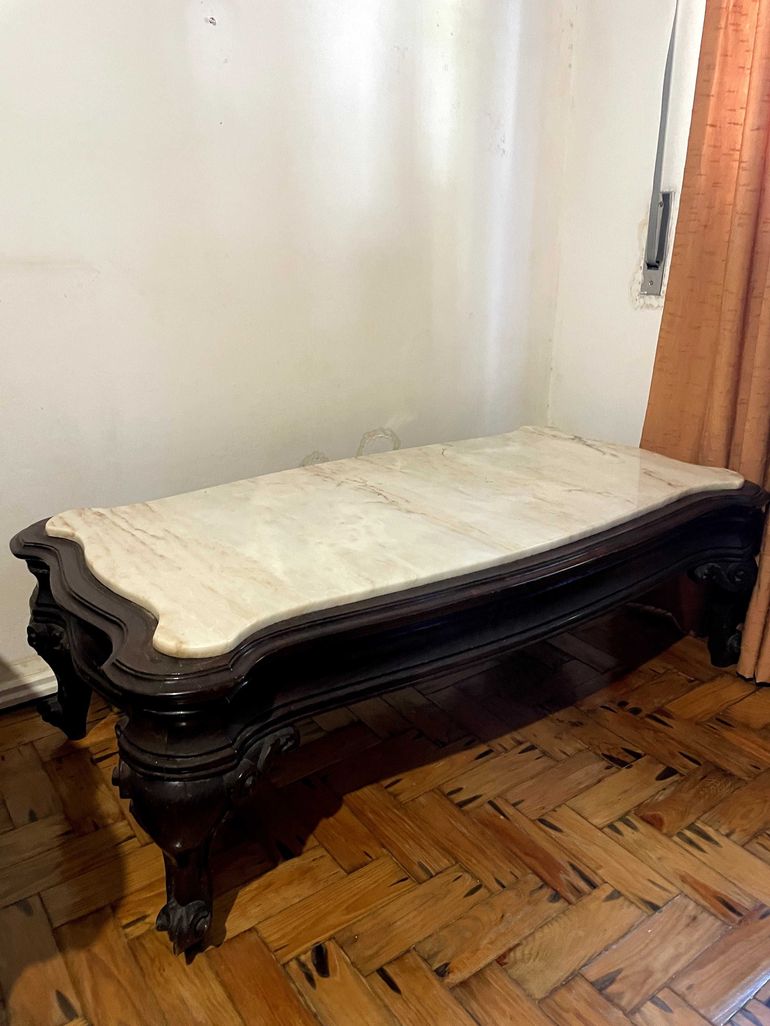 Mesa de Apoio em Mármore