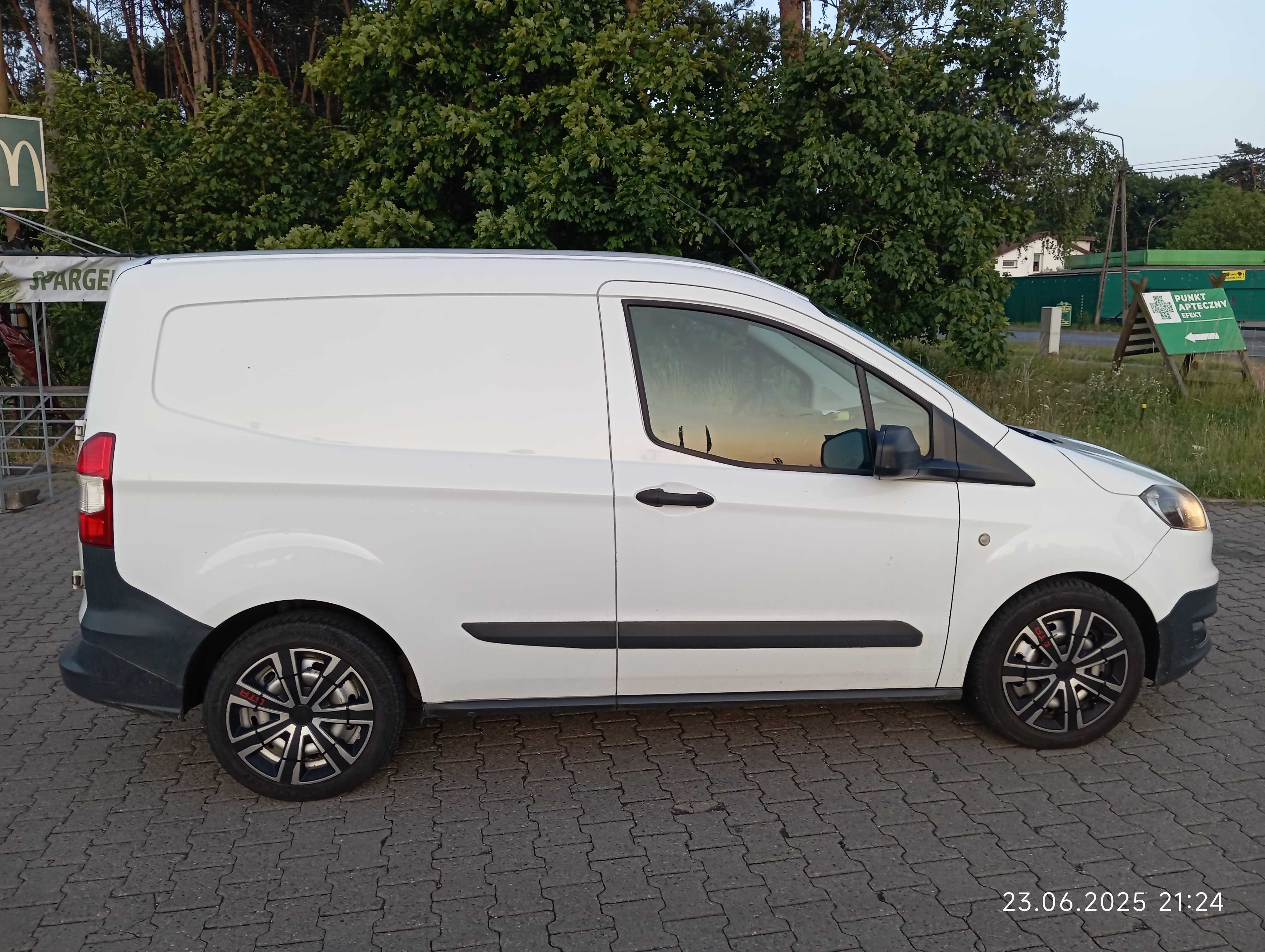 Ford Transit Courier 1.0 z gazem Prinse.