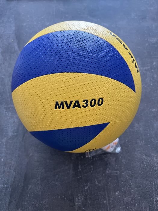 Nowa piłka do siatkówki Mikasa MVA300