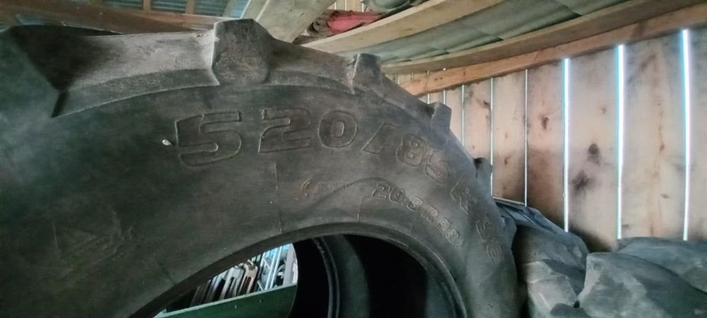 Opony 520×85×38 Trelleborg