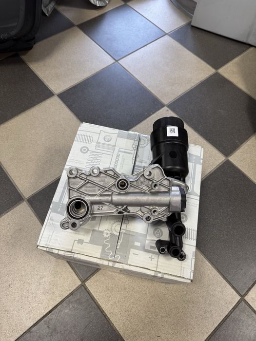 Теплообмінник OM651 2.2 радіатор масляний Sprinter W906 W907