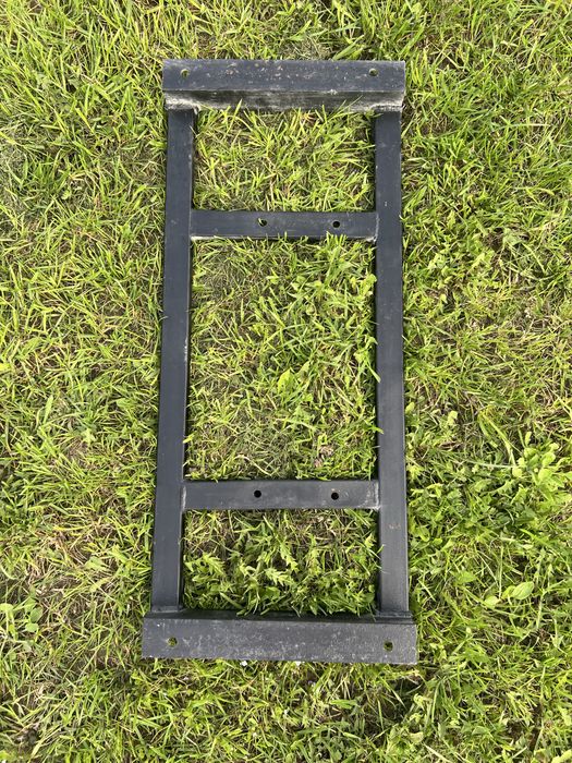 Підрамник на роздатку Нива Ваз 2132