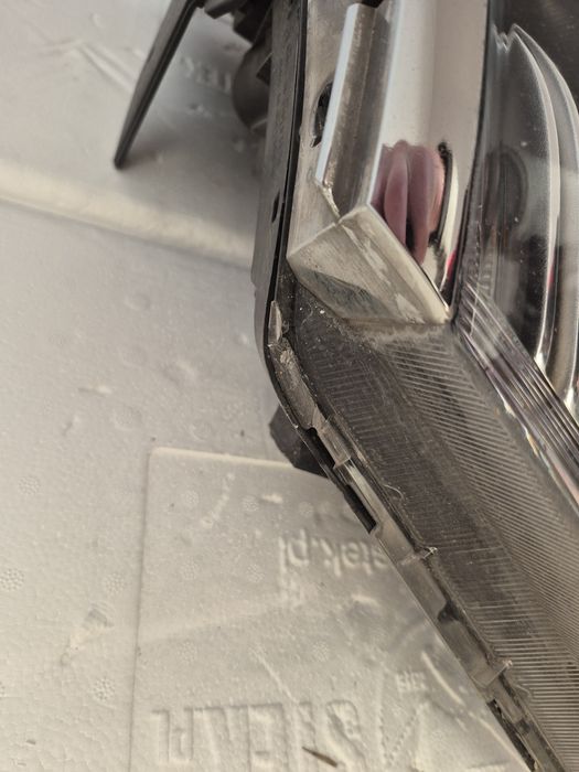 Kia Optima reflektor lewy xenon