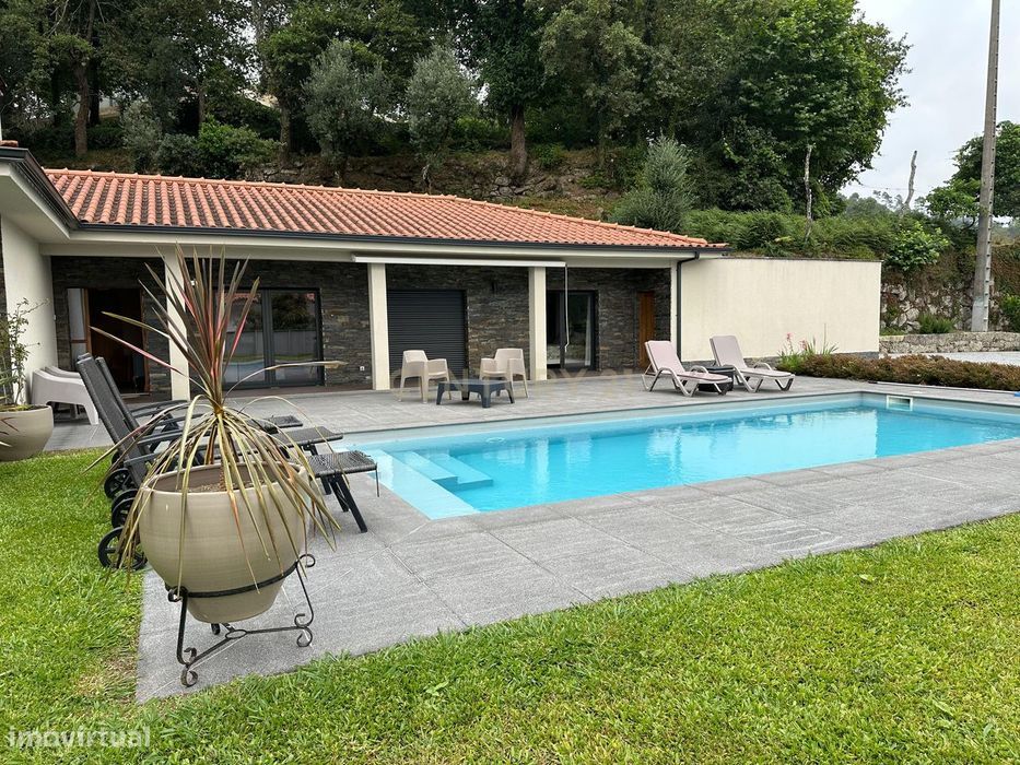 Moradia Térrea com Piscina | Braga - Gerês