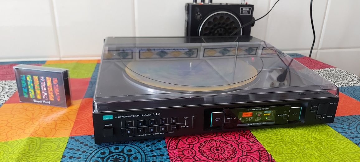 Gira Discos automático programável tangencial Sansui