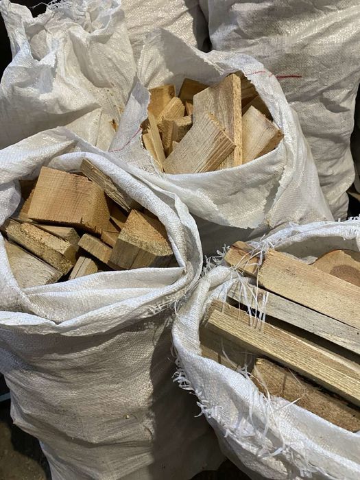 Топливные брикеты/Паливні брикети в мішках. Дрова сосни в мішках