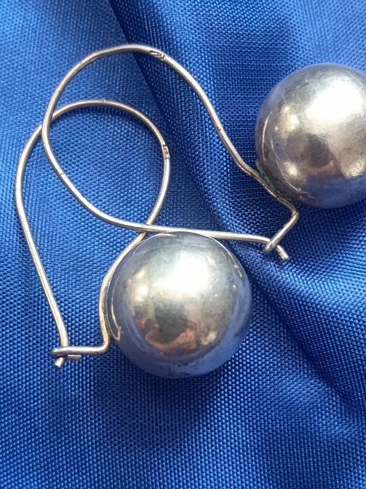 Srebrne kolczyki kule
