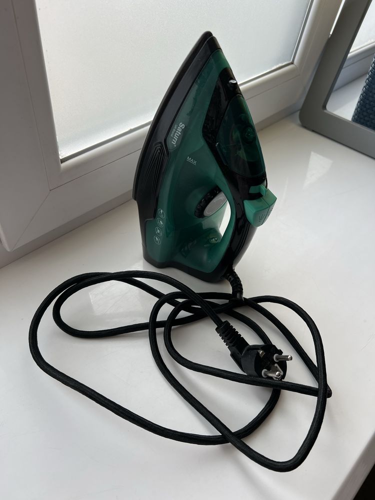 Праска Saturn ST-CC7139 утюг з парою