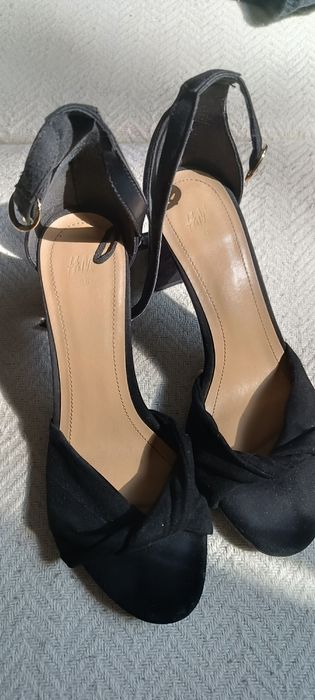 Czarne sandałki, H&M, nr38, w bardzo dobrym stanie
