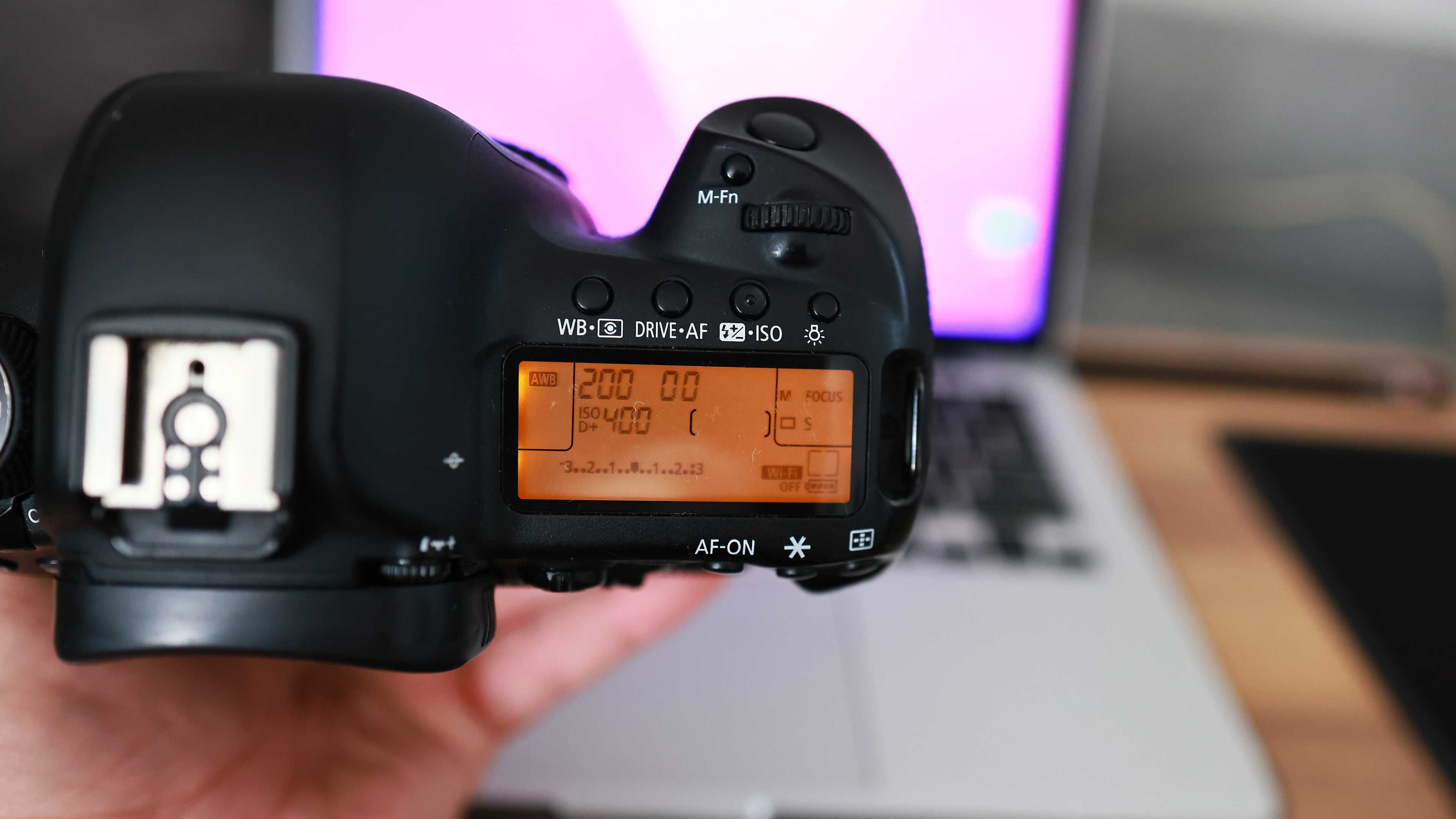 Lustrzanka Canon EOS 5D Mark IV
