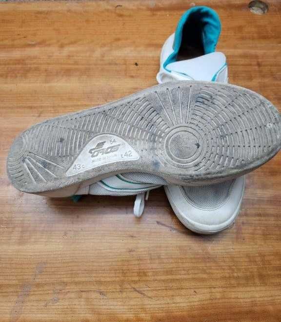 Ténis verdes e brancos 43