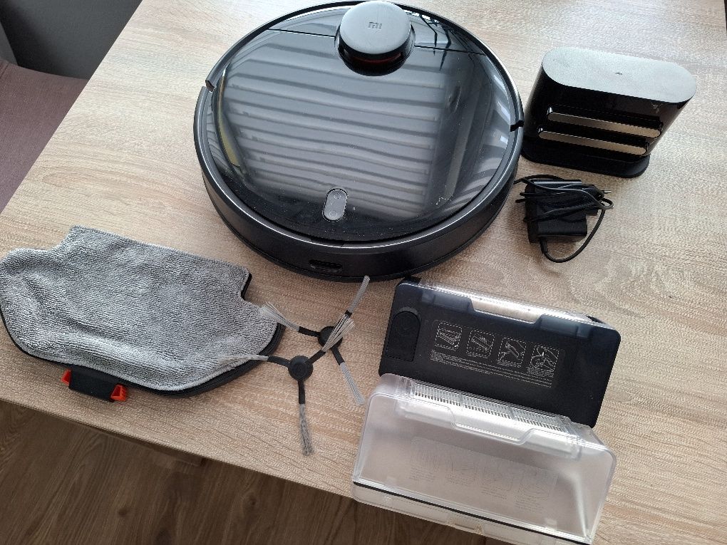 Robot sprzątający Xiaomi Mi Vacuum Mop Pro czarny