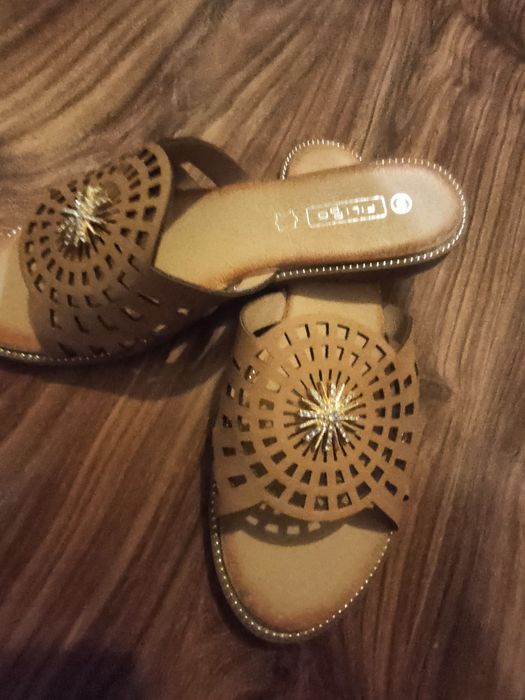 Klapki na lato nowe śliczne