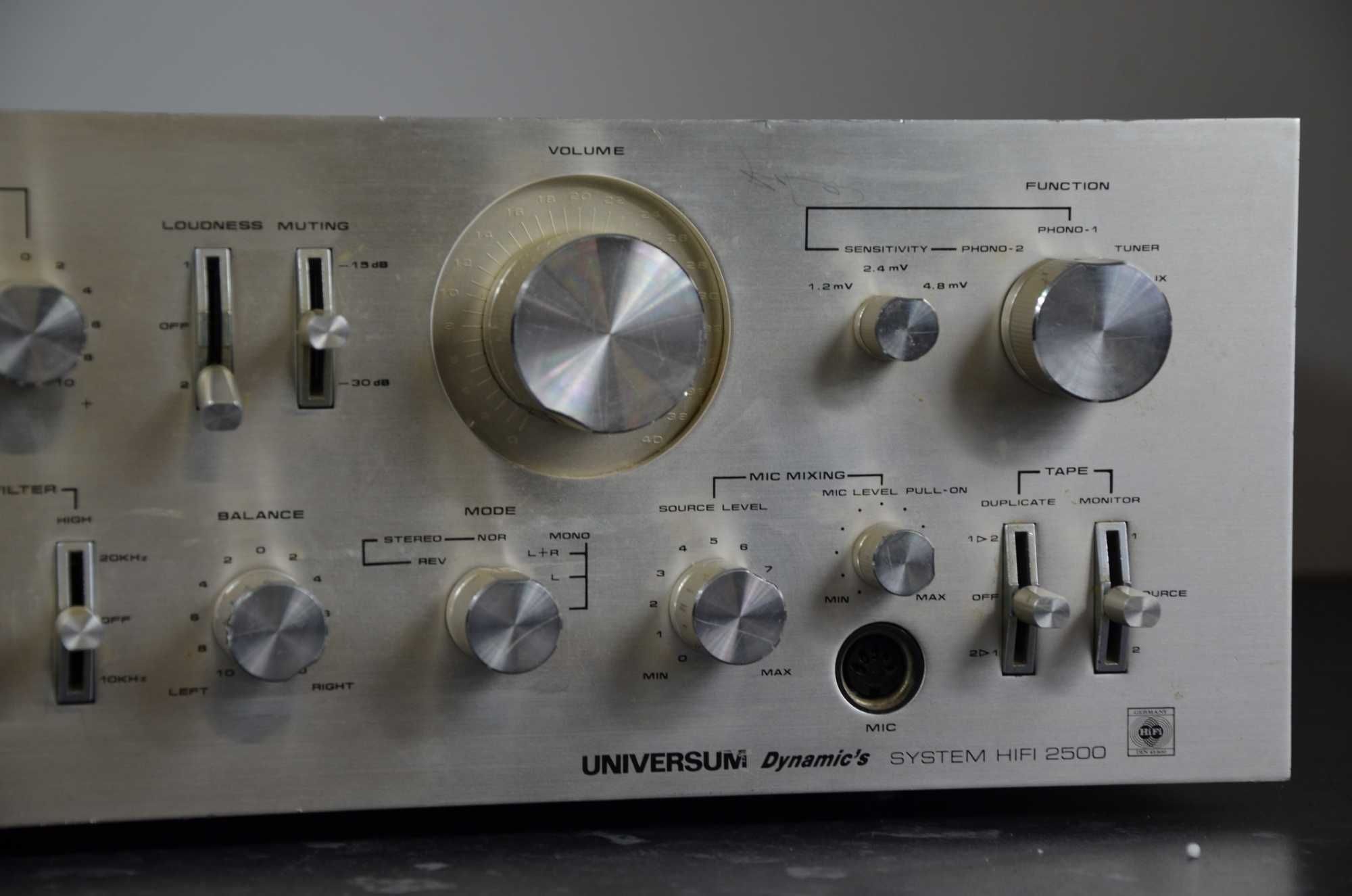 WZMACNIACZ Universum Dynamics 2500 Vintage