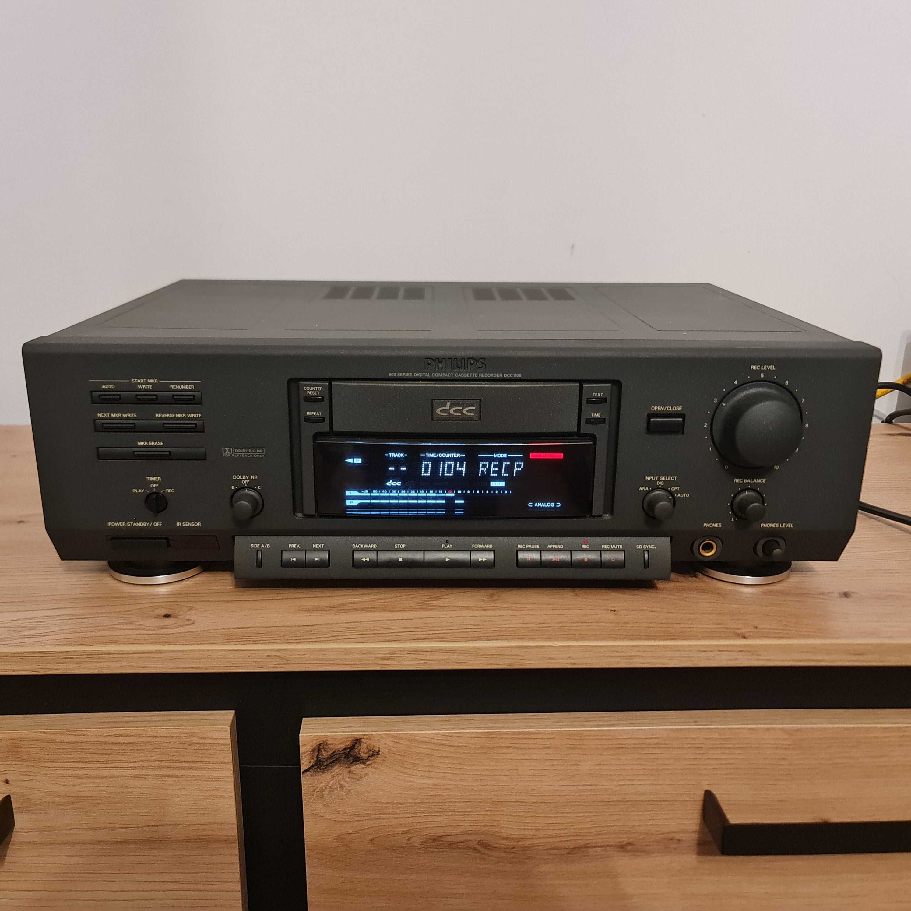 PHILIPS DCC 900 Cyfrowy kompaktowy magnetofon kasetowy serii 900