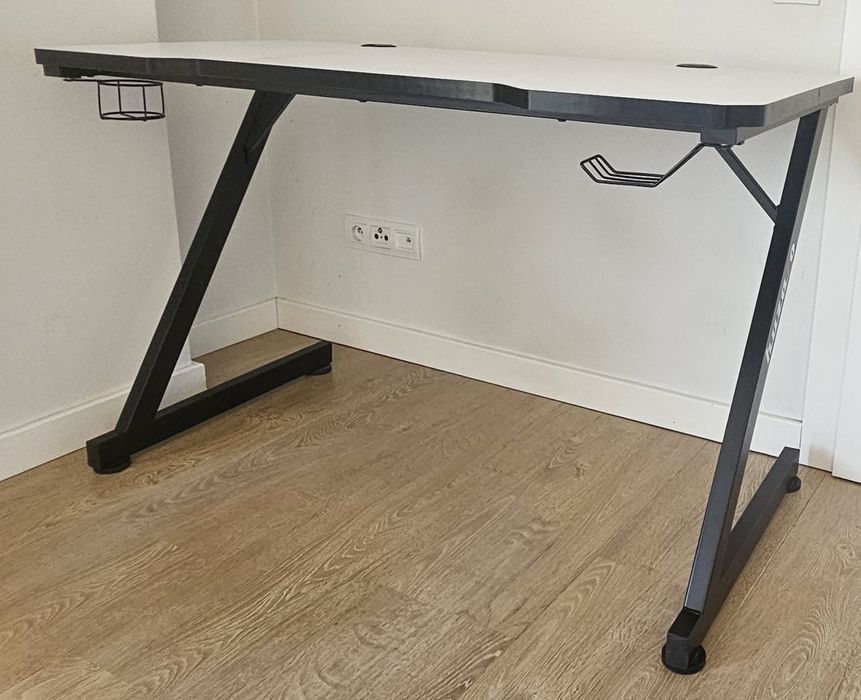 Biurko gamingowe HUZARO 120x60