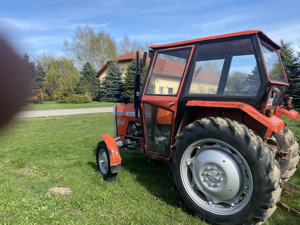 Sprzedam Massey Ferguson 255 orginał