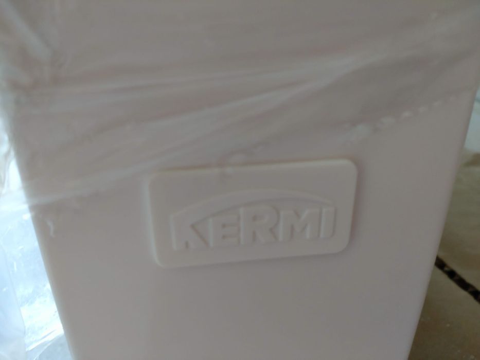 Grzejnik c.o. KERMI 10 bar model FTV22  900*900
