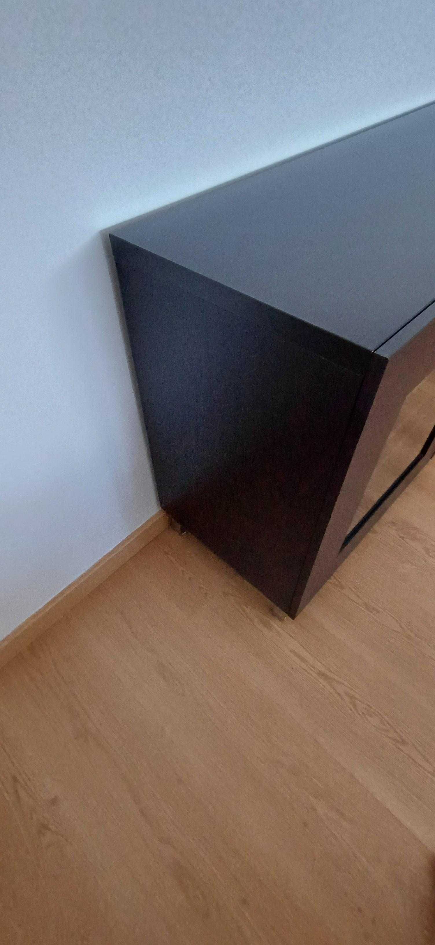 Aparador (móvel do Ikea)
