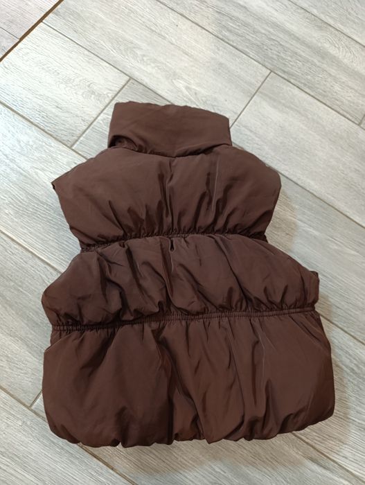 Безрукавка фірми h & m