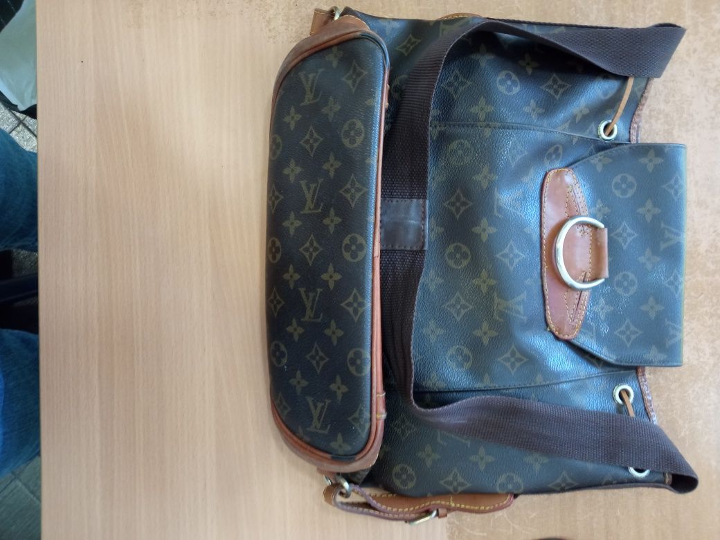 Mochila Luis Vuitton Modelo Anterior a 1980 modificada para mala