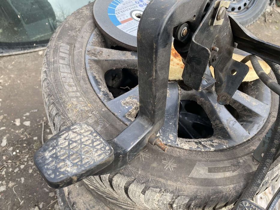 Педаль щепленни сцепление Мерседес Віто 638 2.3 дизель МКПП Mercedes