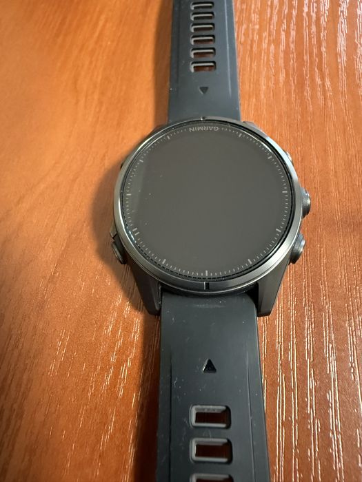 Garmin Fenix 8 43mm AMOLED Sapphire Carbon Gray DLC Titanium