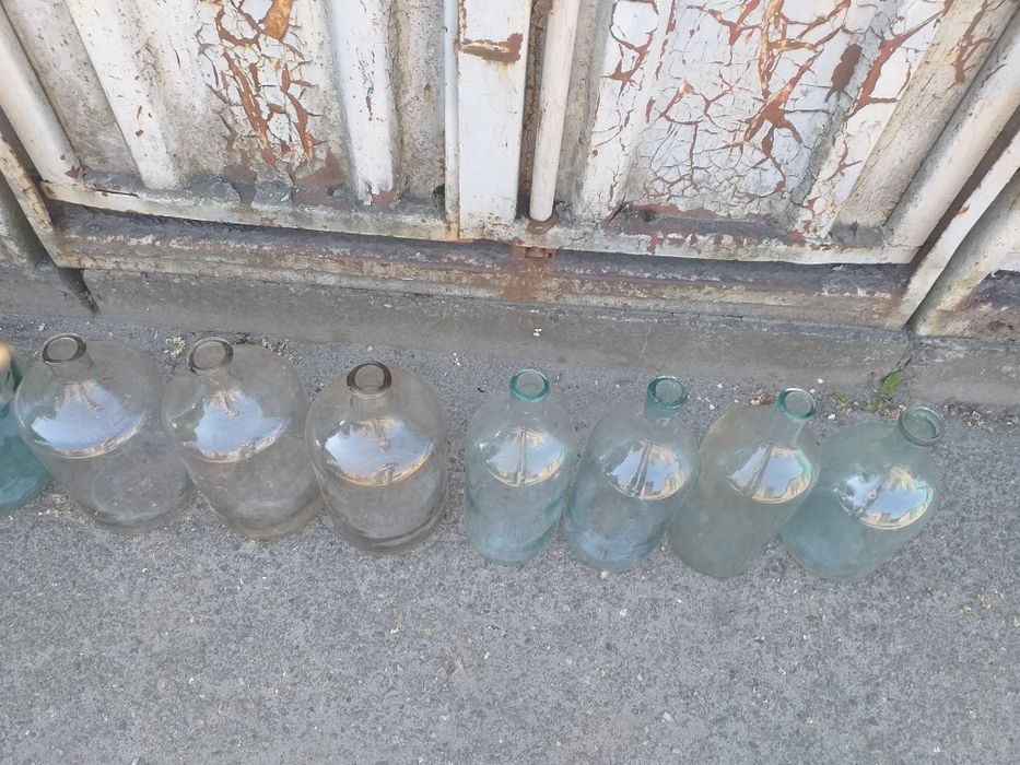 Бутиля та банки на 10л