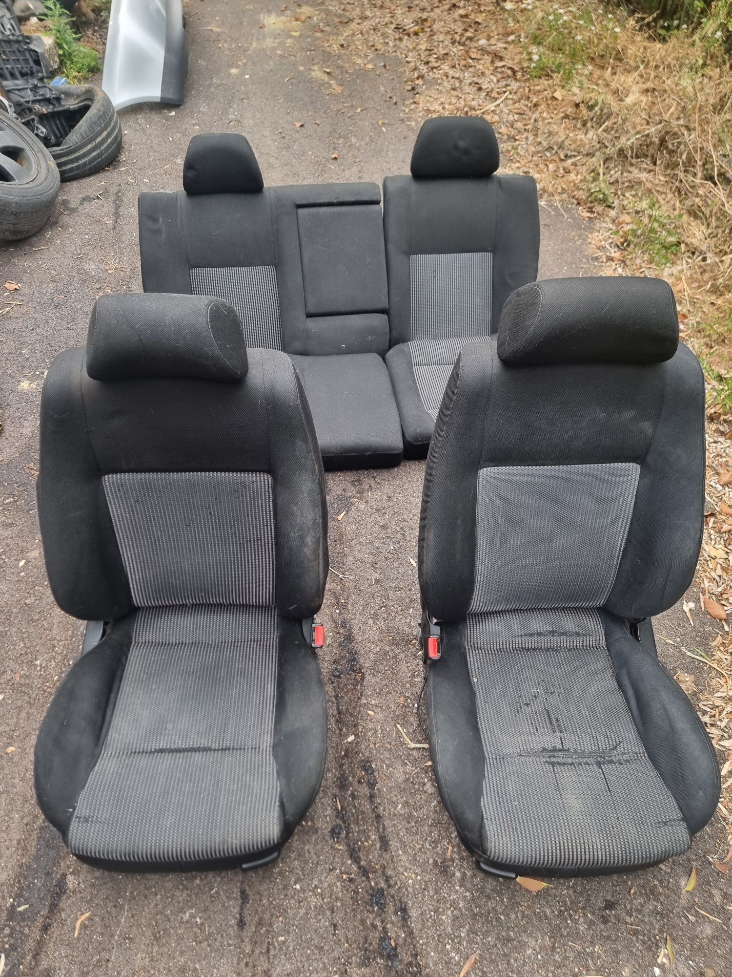 Conjunto Bancos Golf 4
