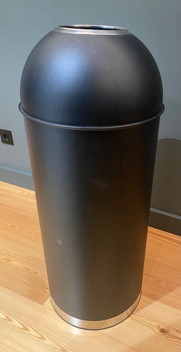 Caixote lixo preto
