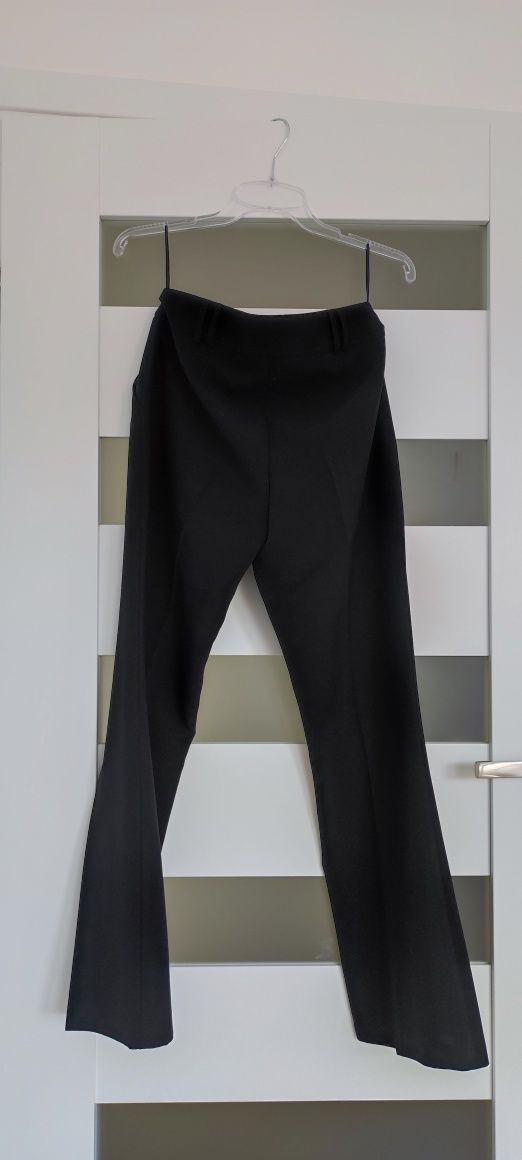Spodnie czarne z szerokimi nogawkami 38
