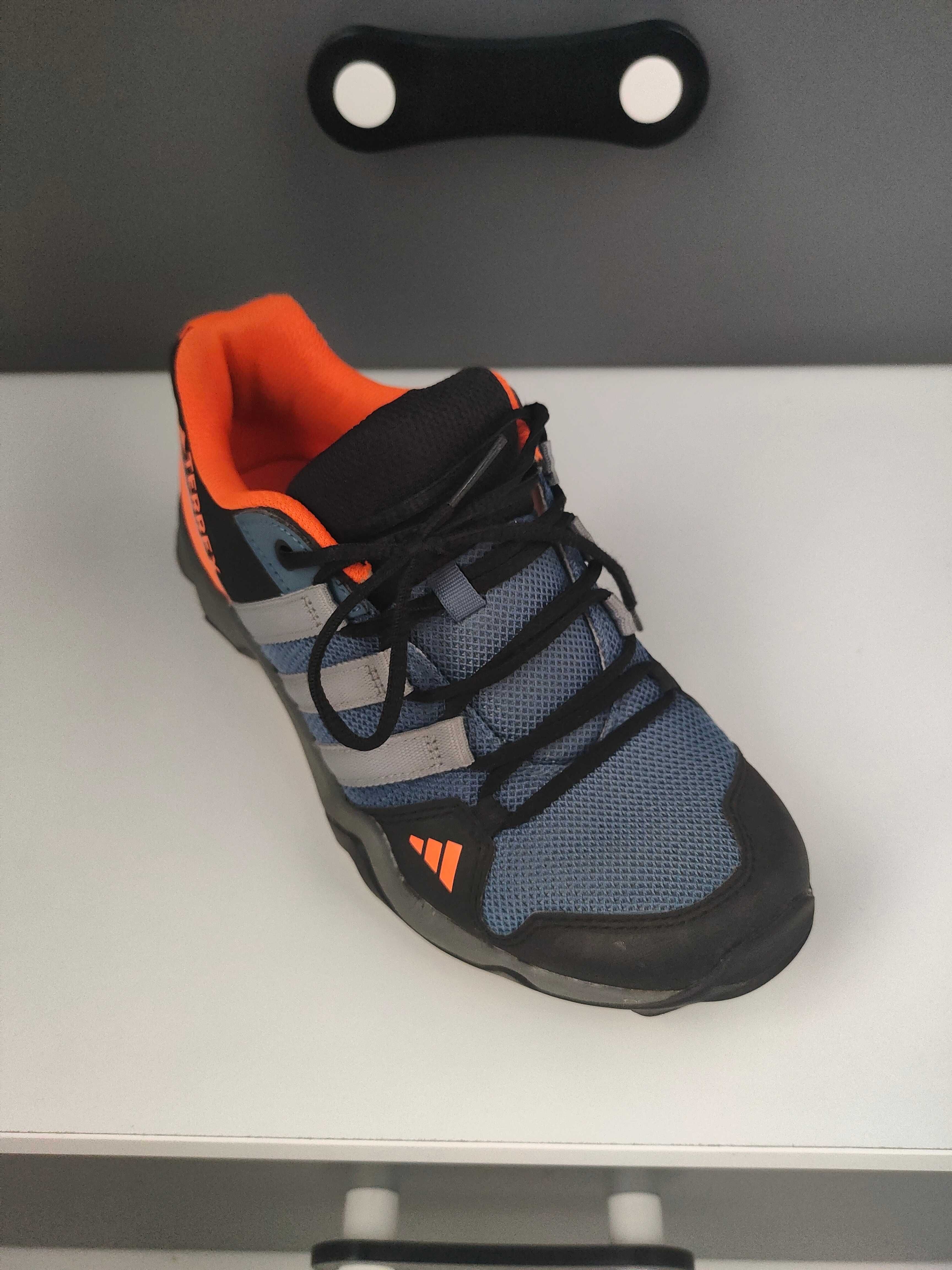Buty chłopięce Adidas Terex AX2R rozmiar 36