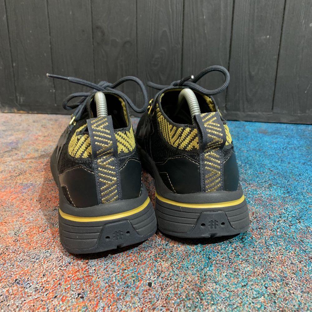 Нові кросівки Rens Waterproof 40 розмір 25 см