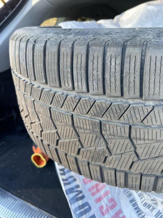 Продам комплект зимової резини  Continental