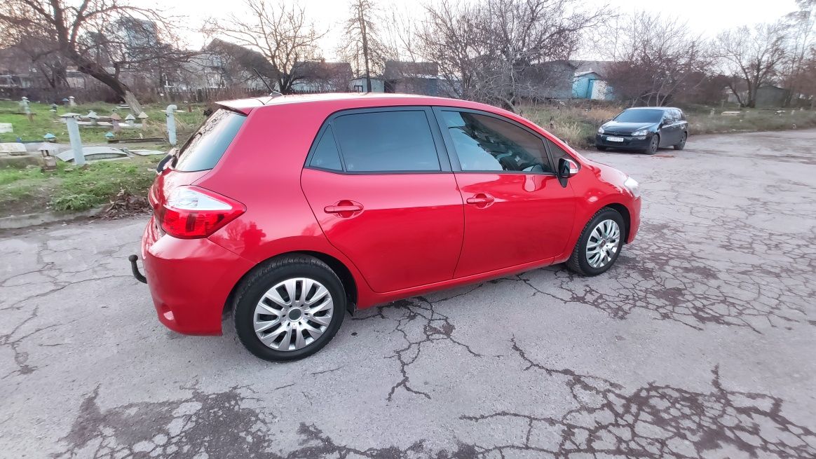 Toyota Auris 1.6MT