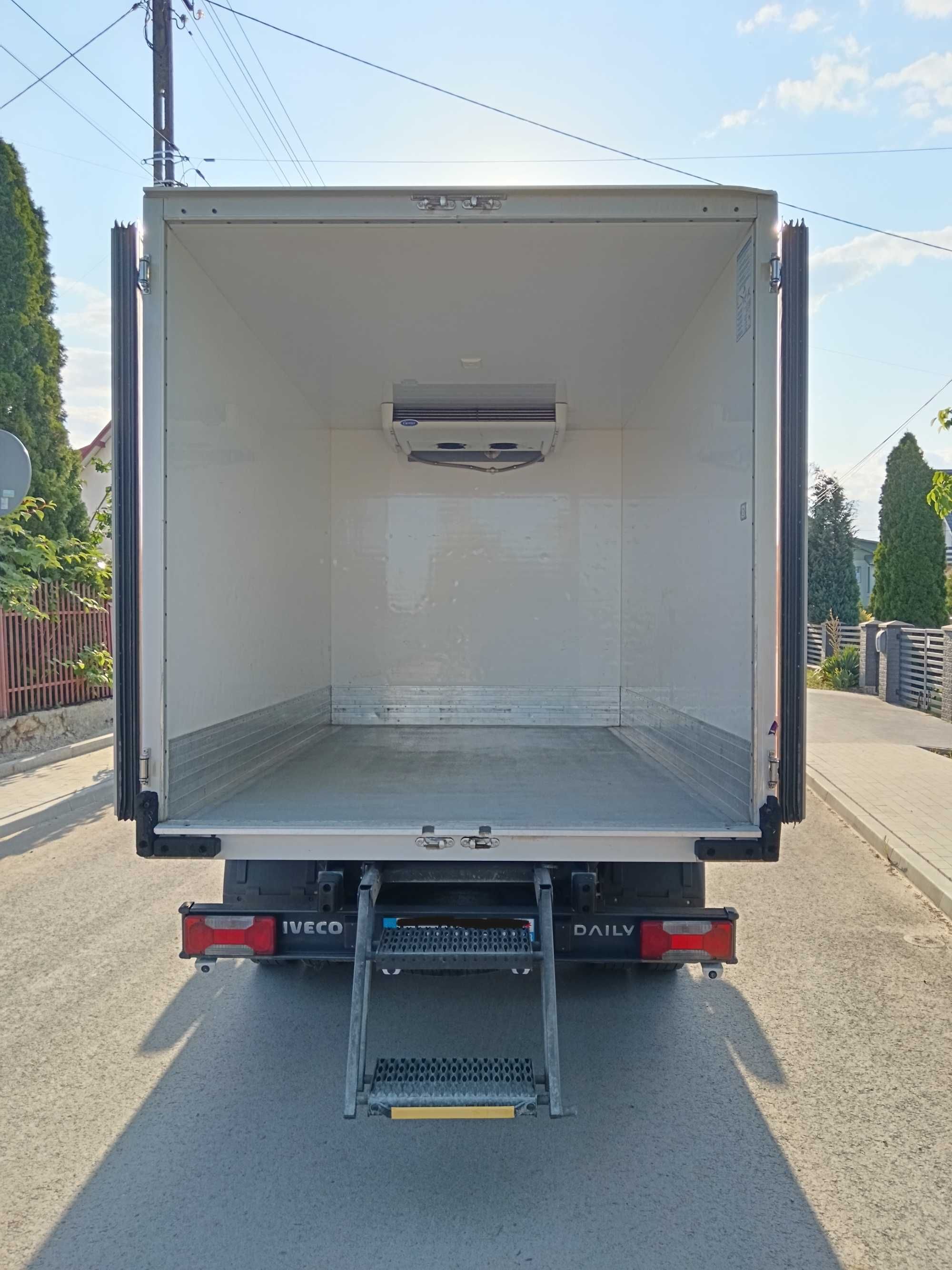 Iveco Daily 35c14 Chłodnia Izoterma 3.4m CARRIER XARIOS 350 winda