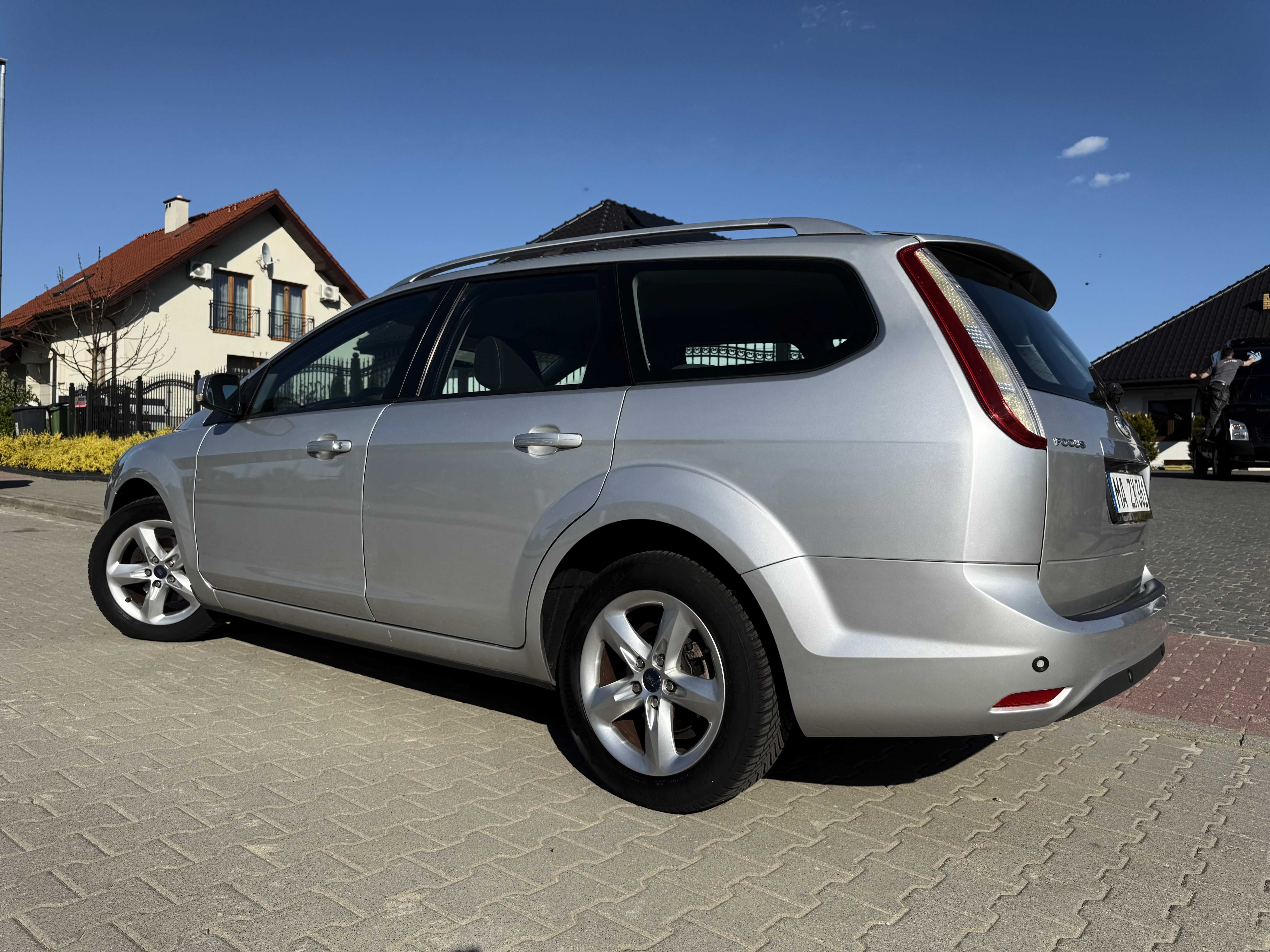 FORD FOCUS 2009r 1.6 benz KLIMA/ALU.. wzorowy stan