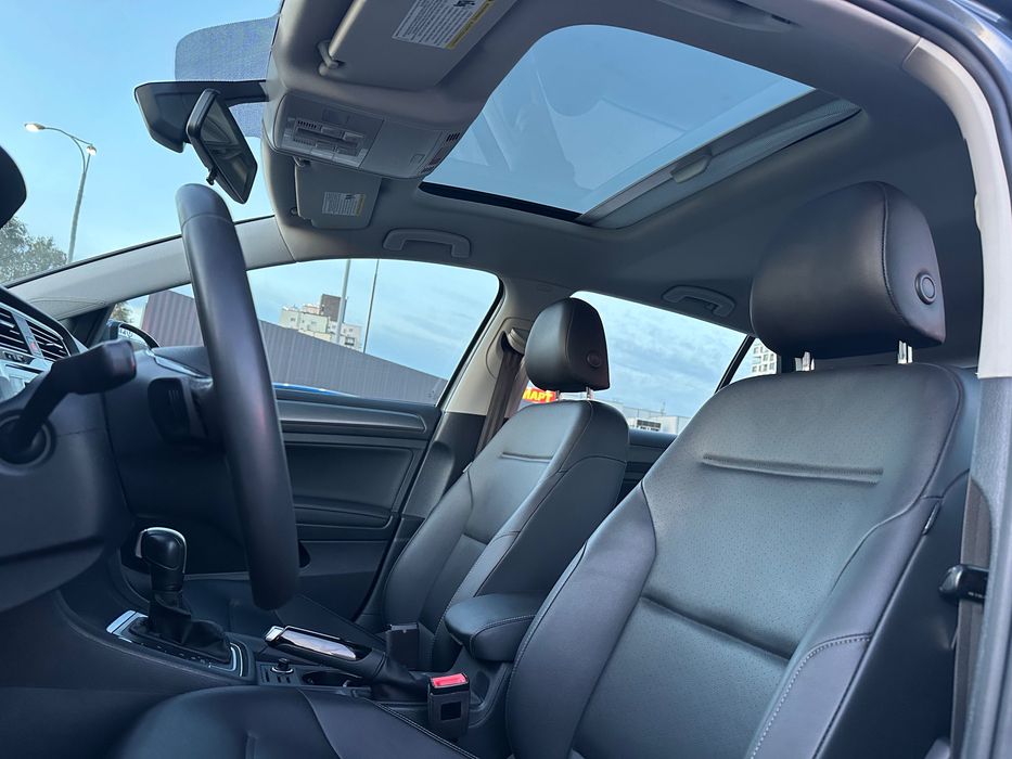 Продаю Volkswagen Golf 7.5 2021