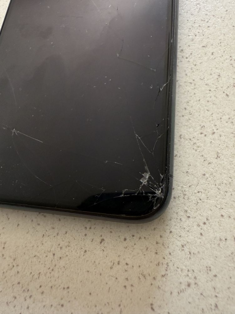Iphone 11 pro max 256g zbita szybka