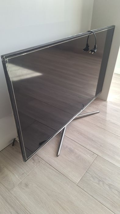 Samsung Smart TV 40" Full HD (Avariada)